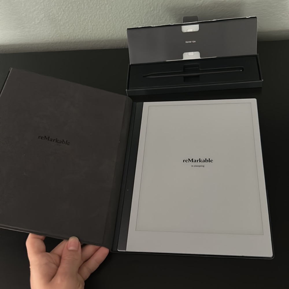 Remarkable notebook + pen + folio cover